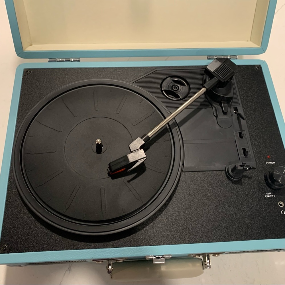 Crosley record player - Picture 2 of 7